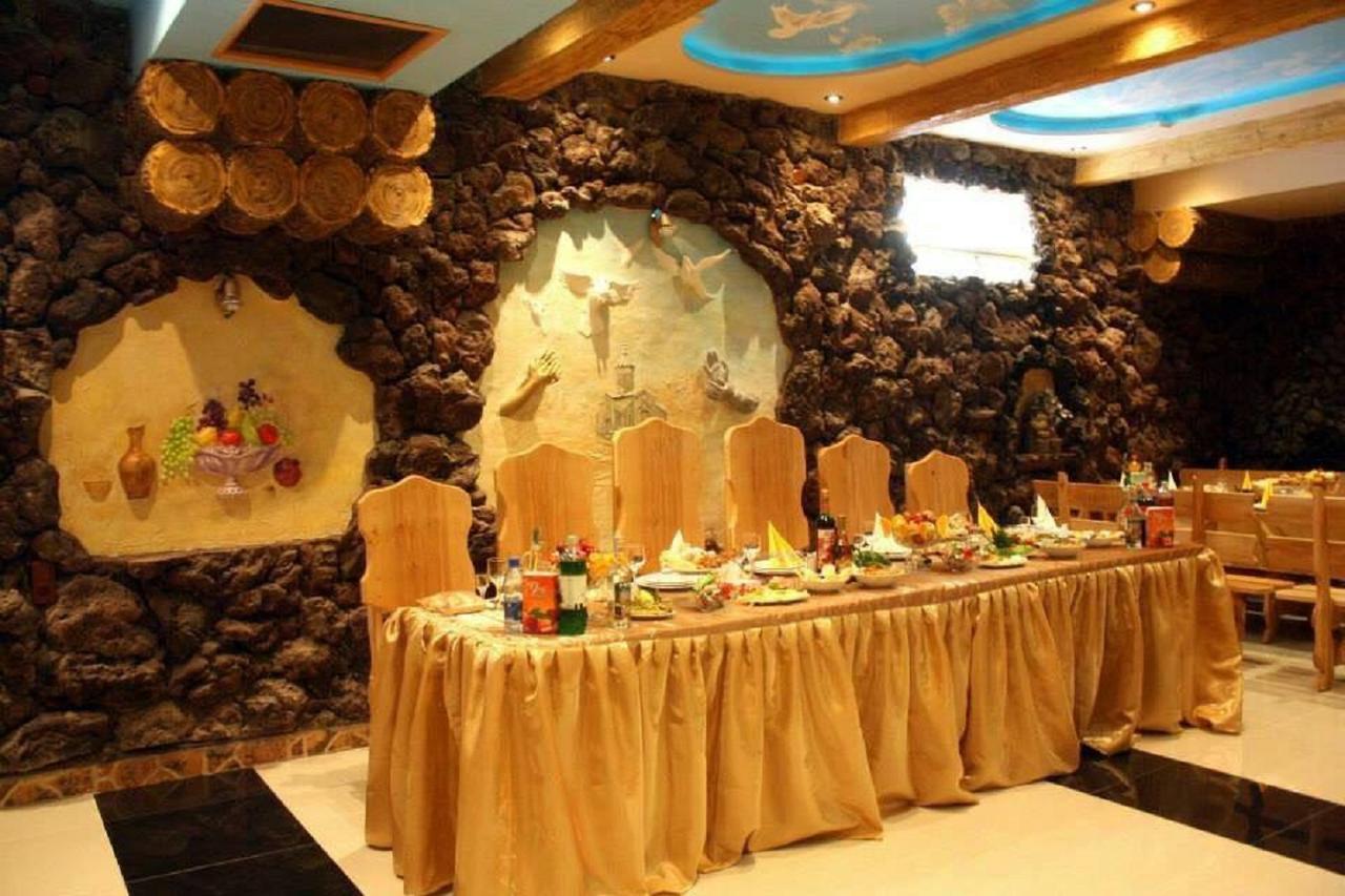 Zangezur Hotel Goris Exterior photo
